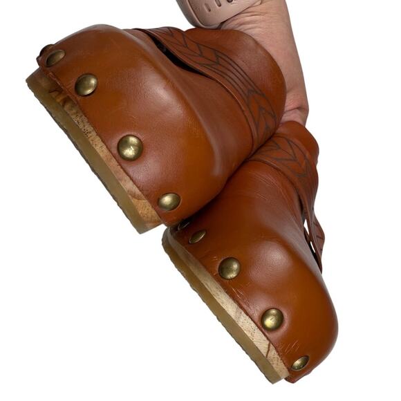 Free People Chloe Brown Leather Studded Wood Chunky Block Clogs/Boho/Western-6.5 - Picture 7 of 7